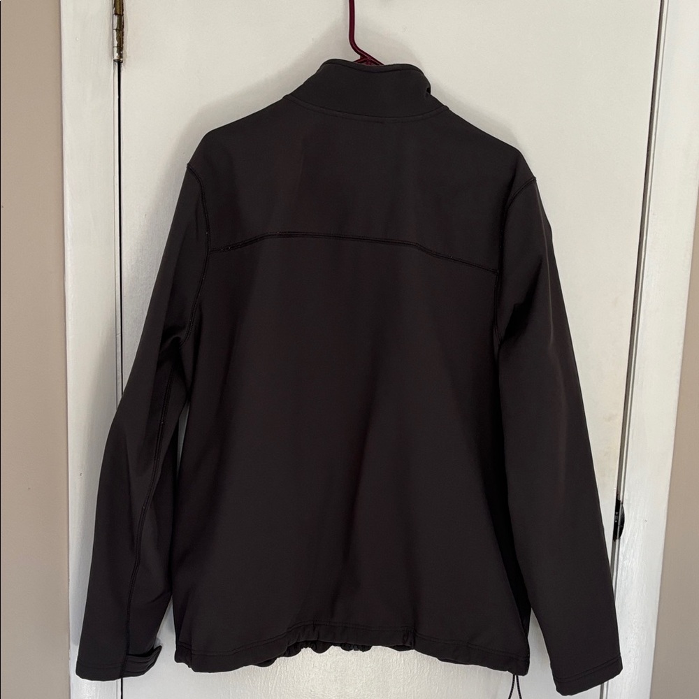 L.L. Bean Men's Dark Grey Lightweight Softshell Jacket - Picture 5 of 5